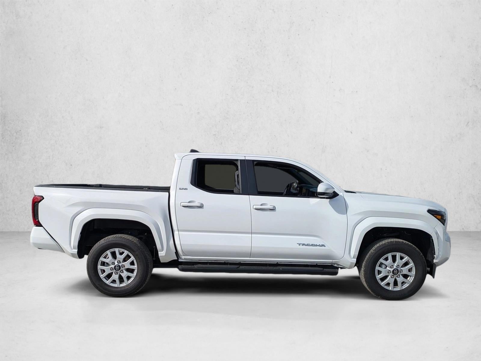 2024 Toyota Tacoma 2WD 2WD SR5 Double Cab 5' Bed AT (SE)