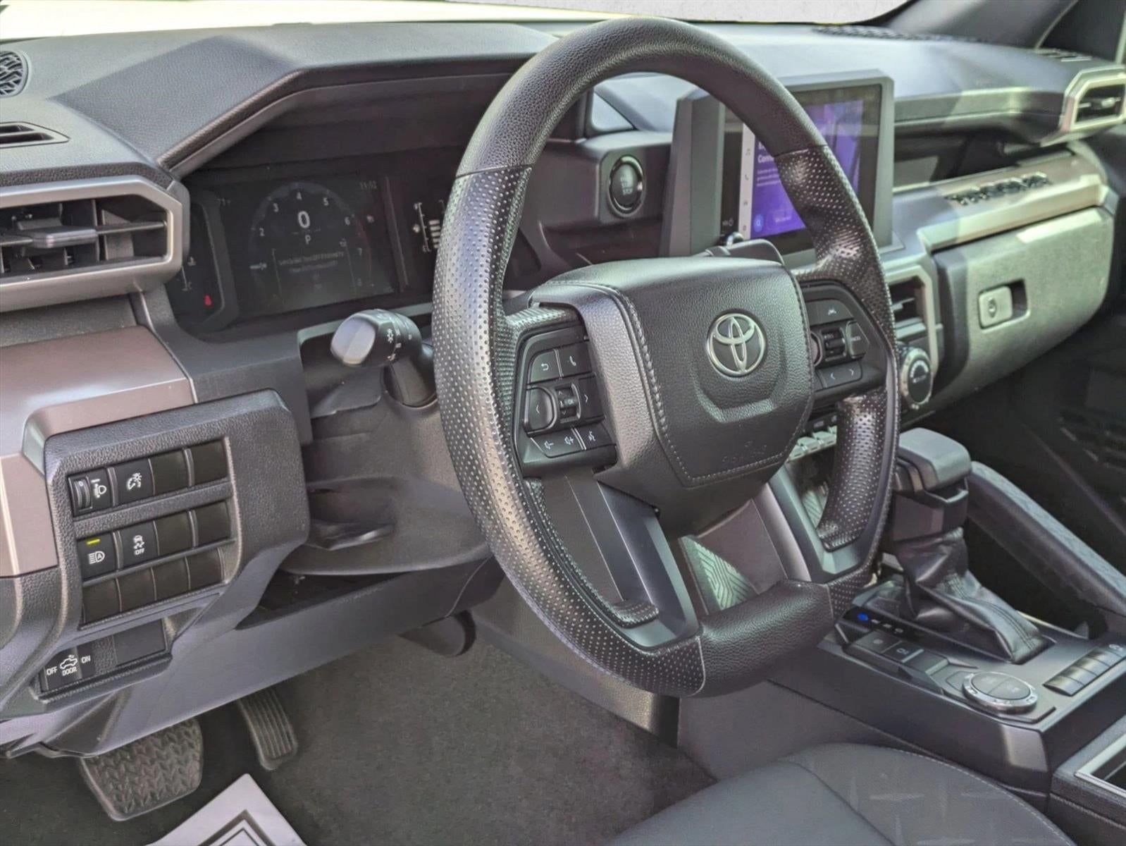 2024 Toyota Tacoma 2WD 2WD SR5 Double Cab 5' Bed AT (SE)