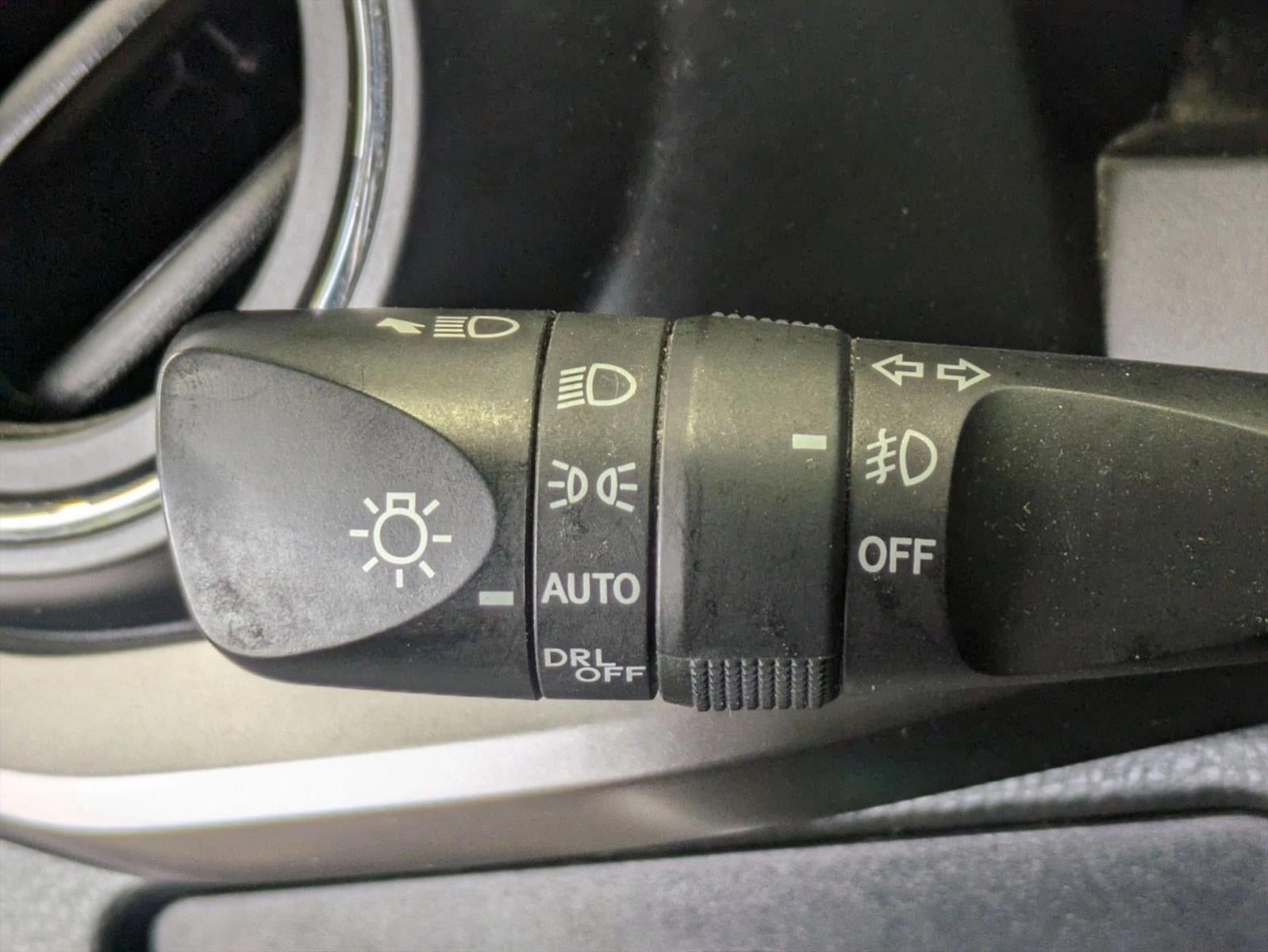 2023 Toyota Tacoma 4WD 4WD SR5 Double Cab 5' Bed V6 AT (GS)