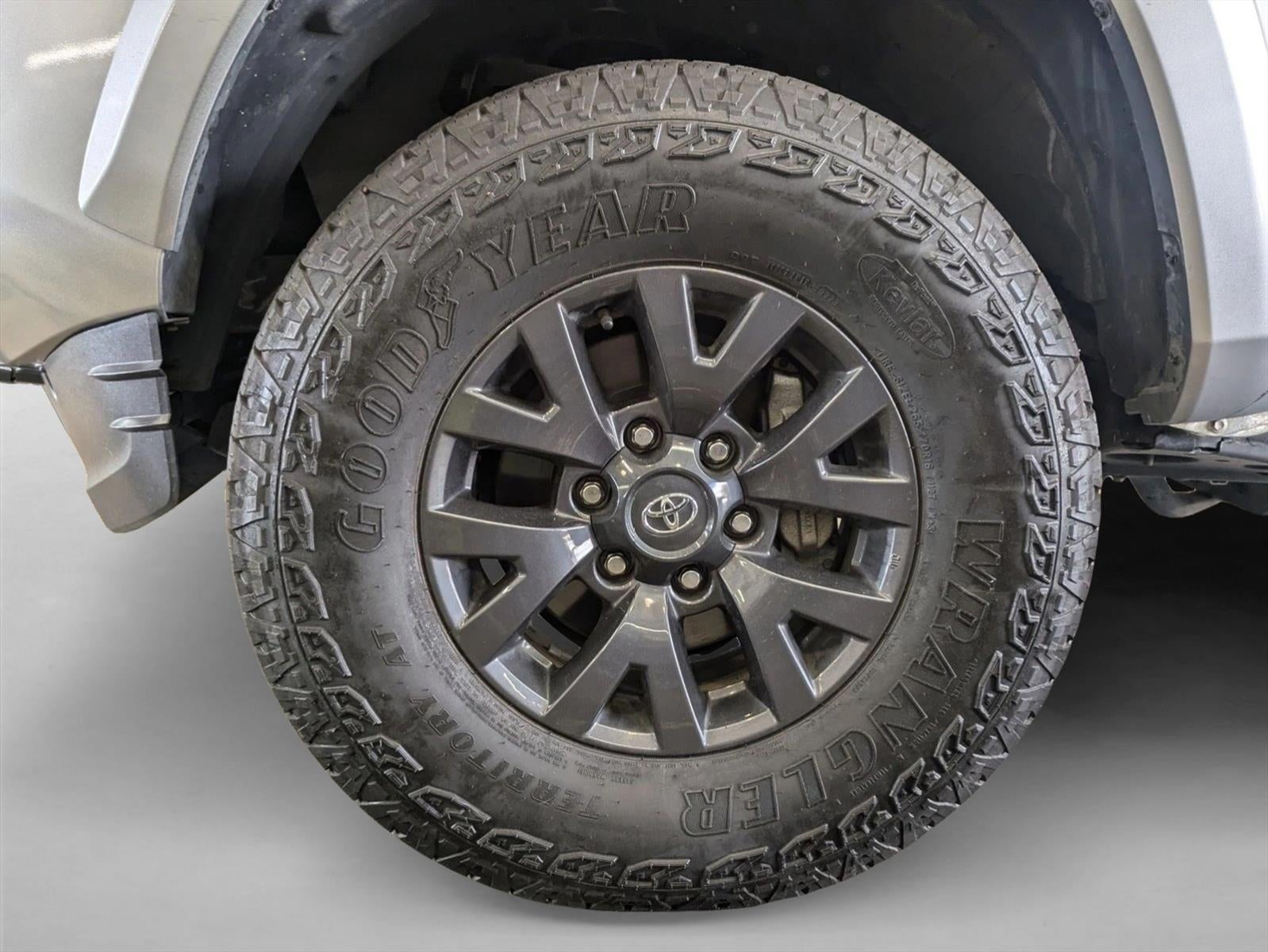 2023 Toyota Tacoma 4WD 4WD SR5 Double Cab 5' Bed V6 AT (GS)