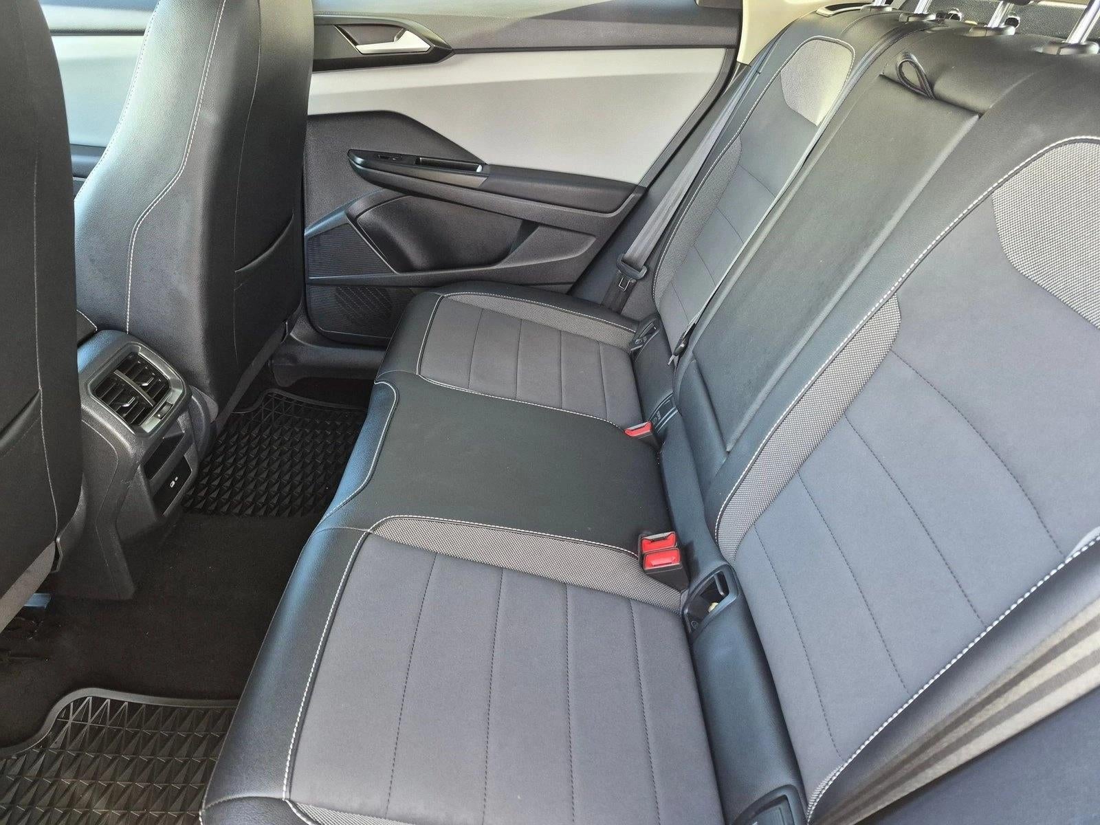 2022 Volkswagen Taos SE FWD