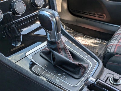 2018 Volkswagen Golf GTI 2.0T S DSG