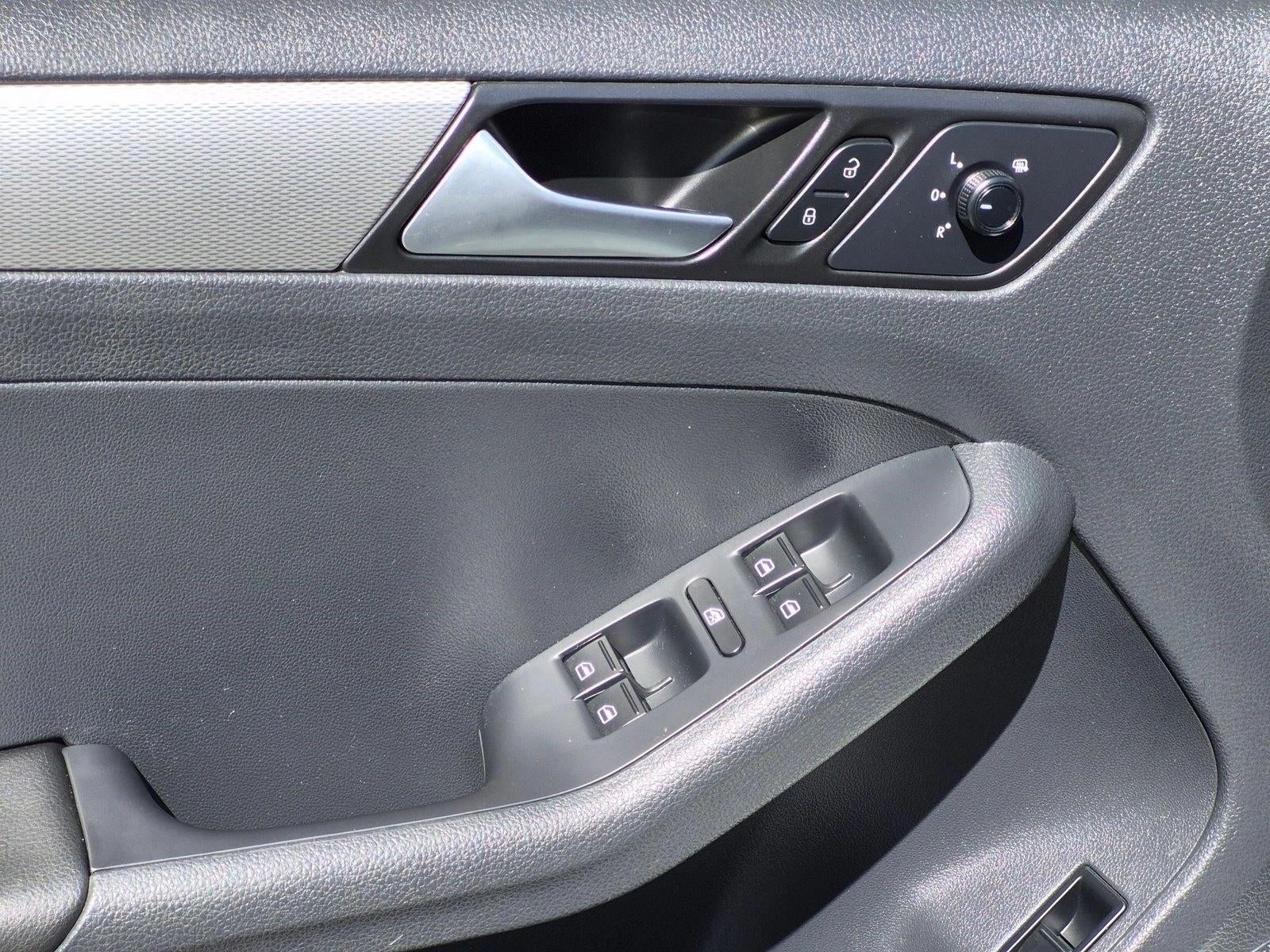 2017 Volkswagen Jetta 1.4T SE Manual