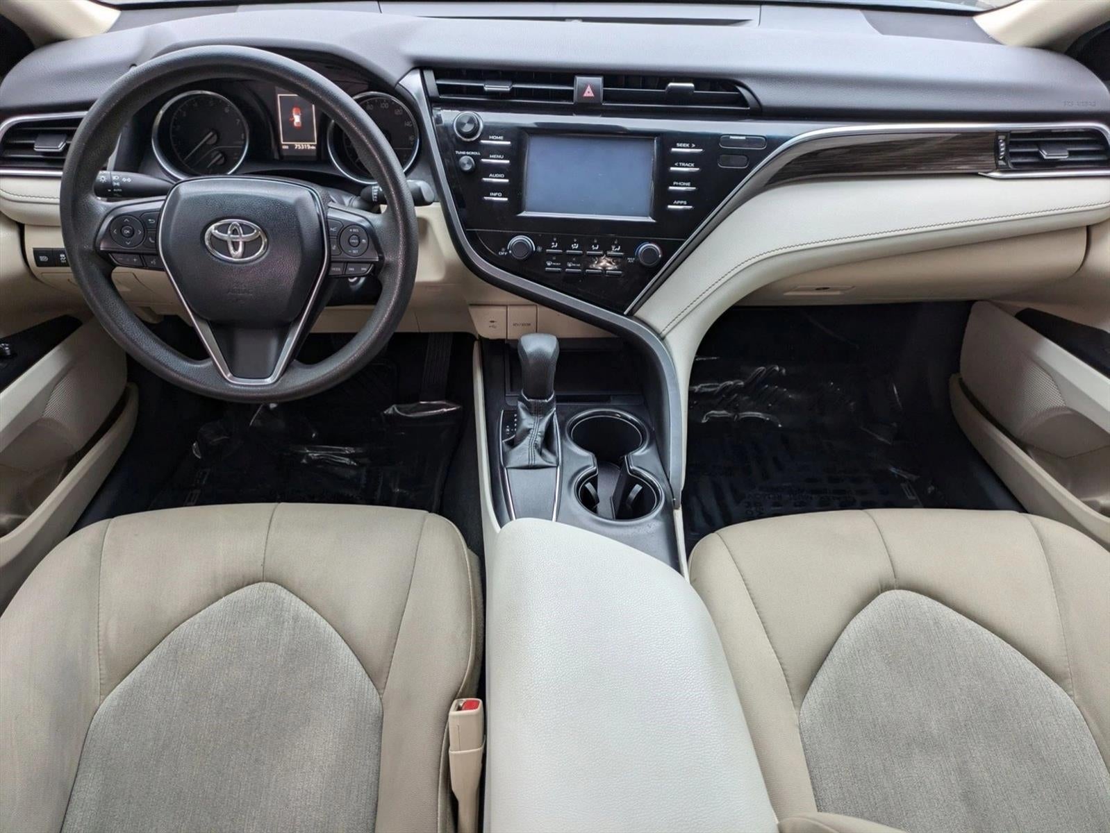 2018 Toyota Camry LE Auto (SE)