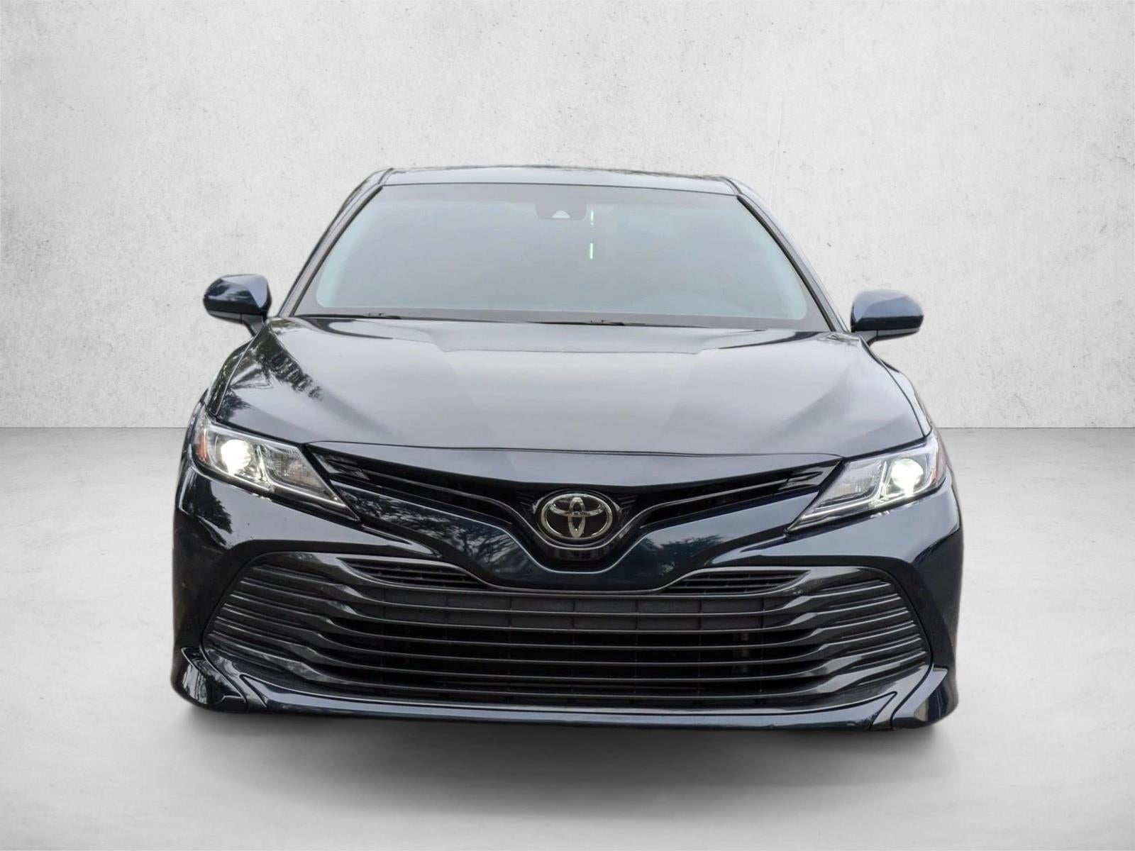 2018 Toyota Camry LE Auto (SE)