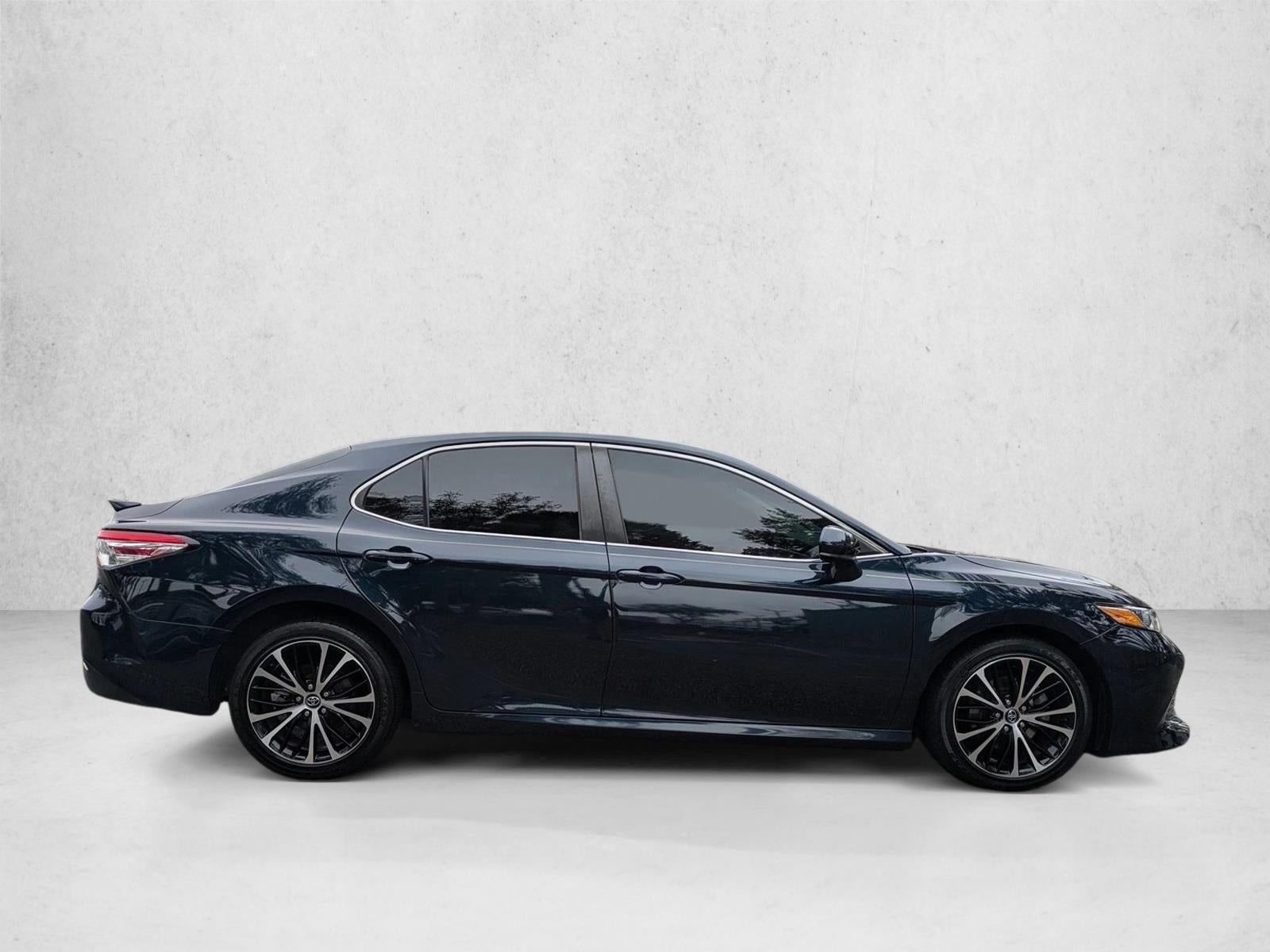 2018 Toyota Camry LE Auto (SE)