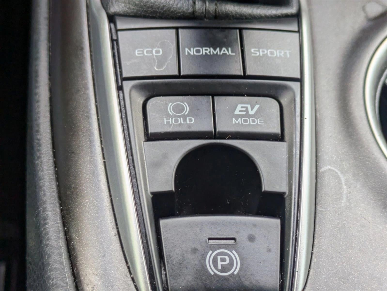 2023 Toyota Camry Hybrid LE CVT (Natl)