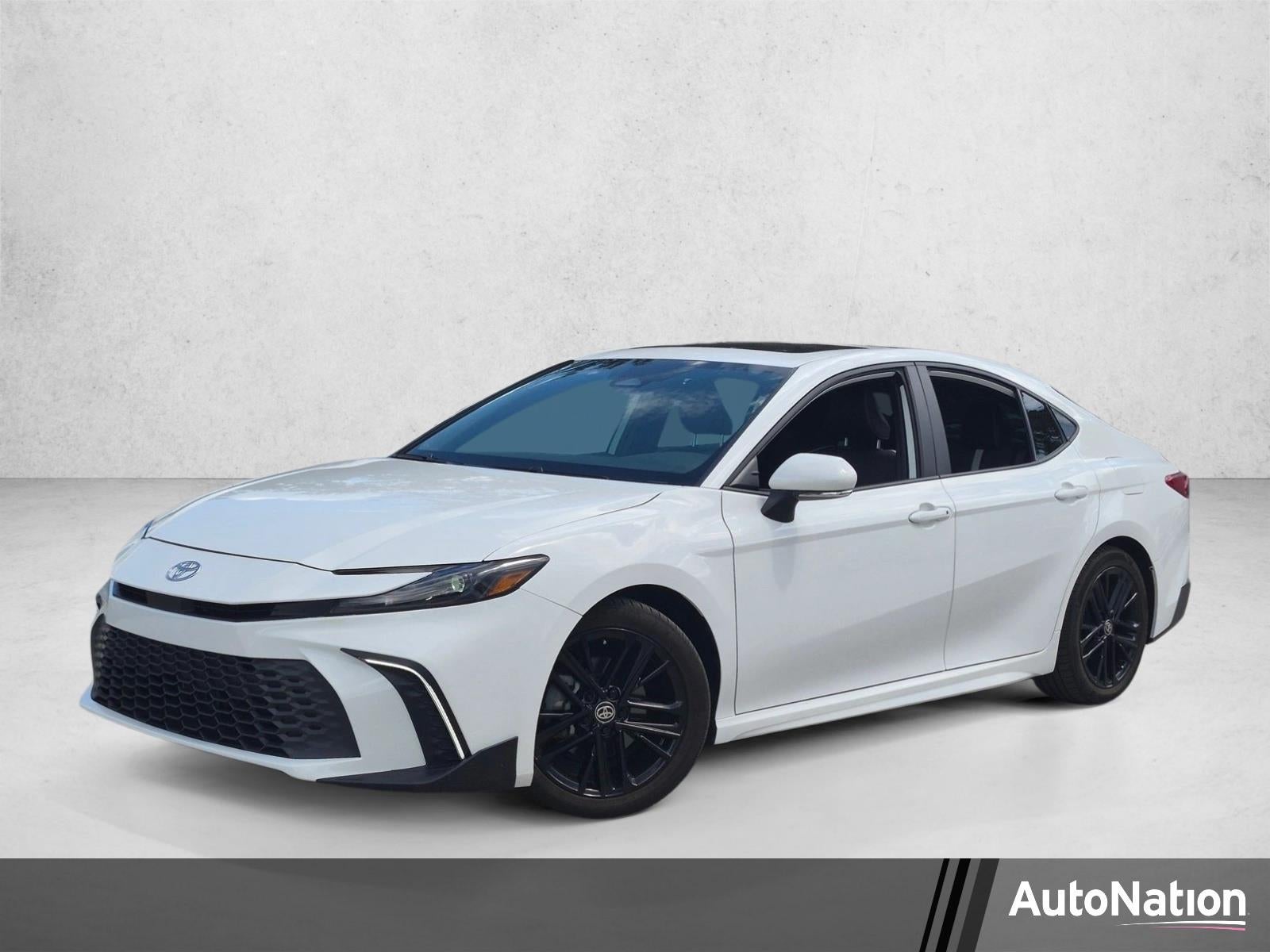 2025 Toyota Camry SE (Natl)