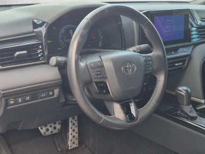 2025 Toyota Camry SE (Natl)