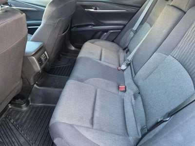 2025 Toyota Camry LE (SE)