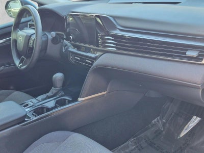 2025 Toyota Camry LE (SE)