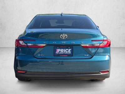 2025 Toyota Camry LE (SE)