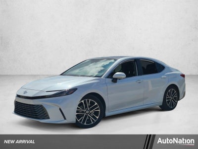 2025 Toyota Camry XLE (Natl)