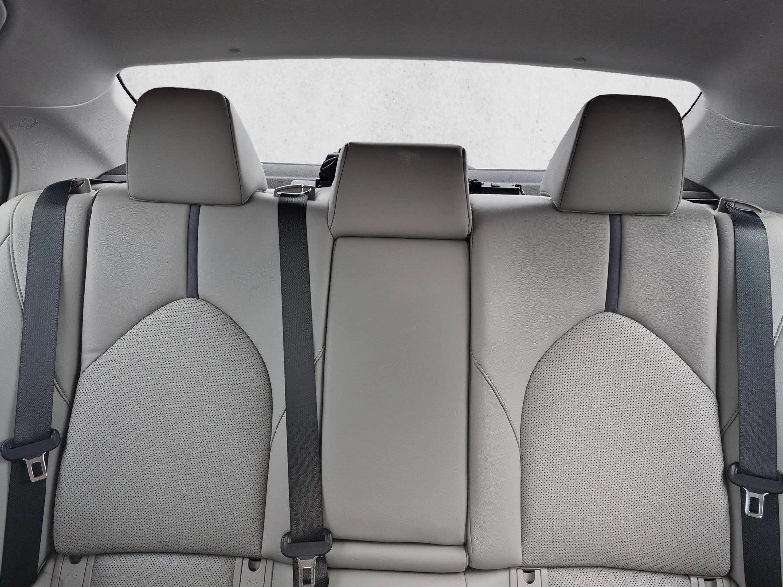 2021 Toyota Camry XLE Auto (SE)