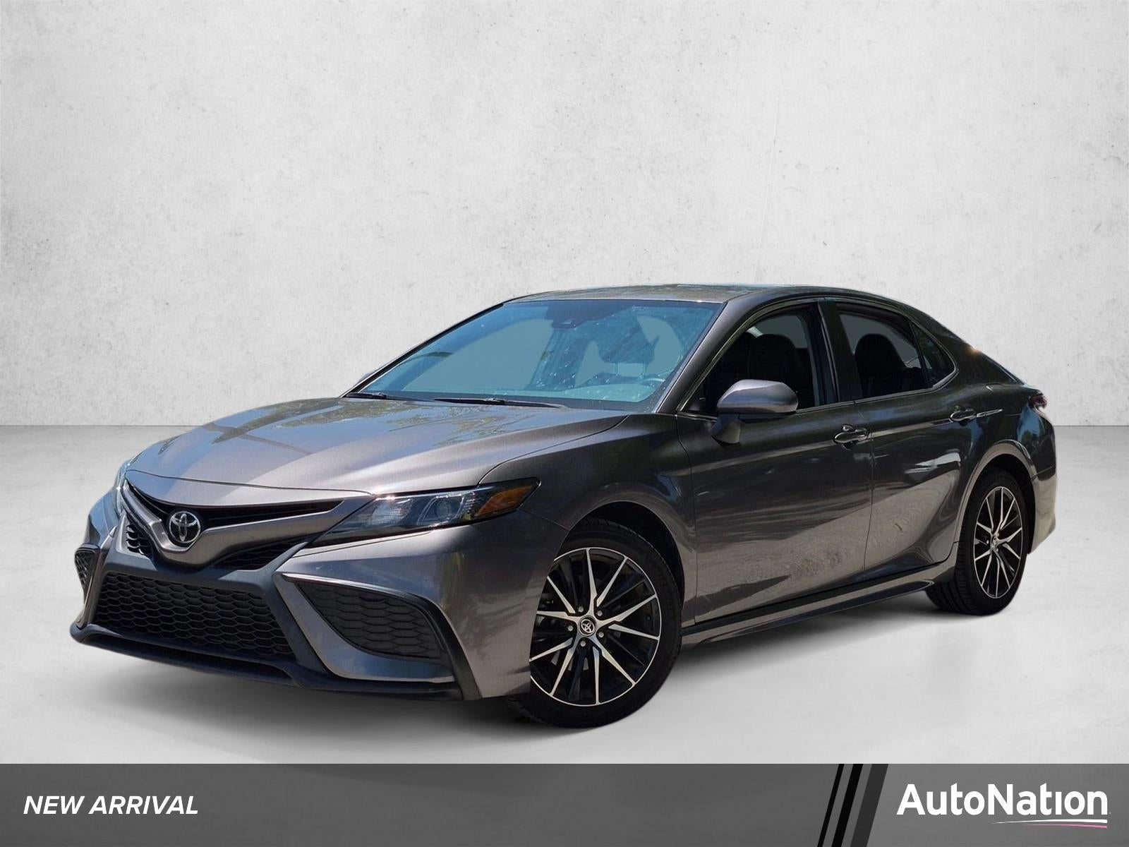 2021 Toyota Camry SE Auto (SE)