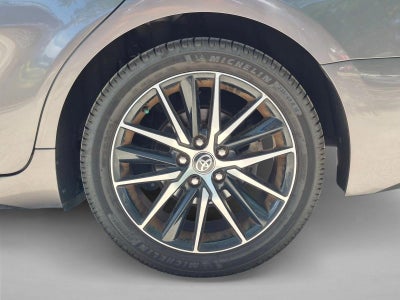 2021 Toyota Camry SE Auto (SE)