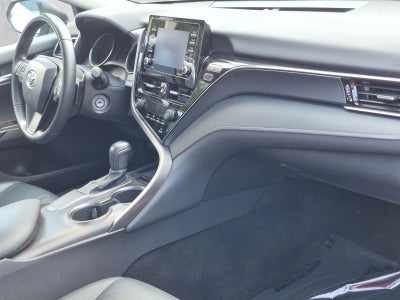 2021 Toyota Camry SE Auto (SE)