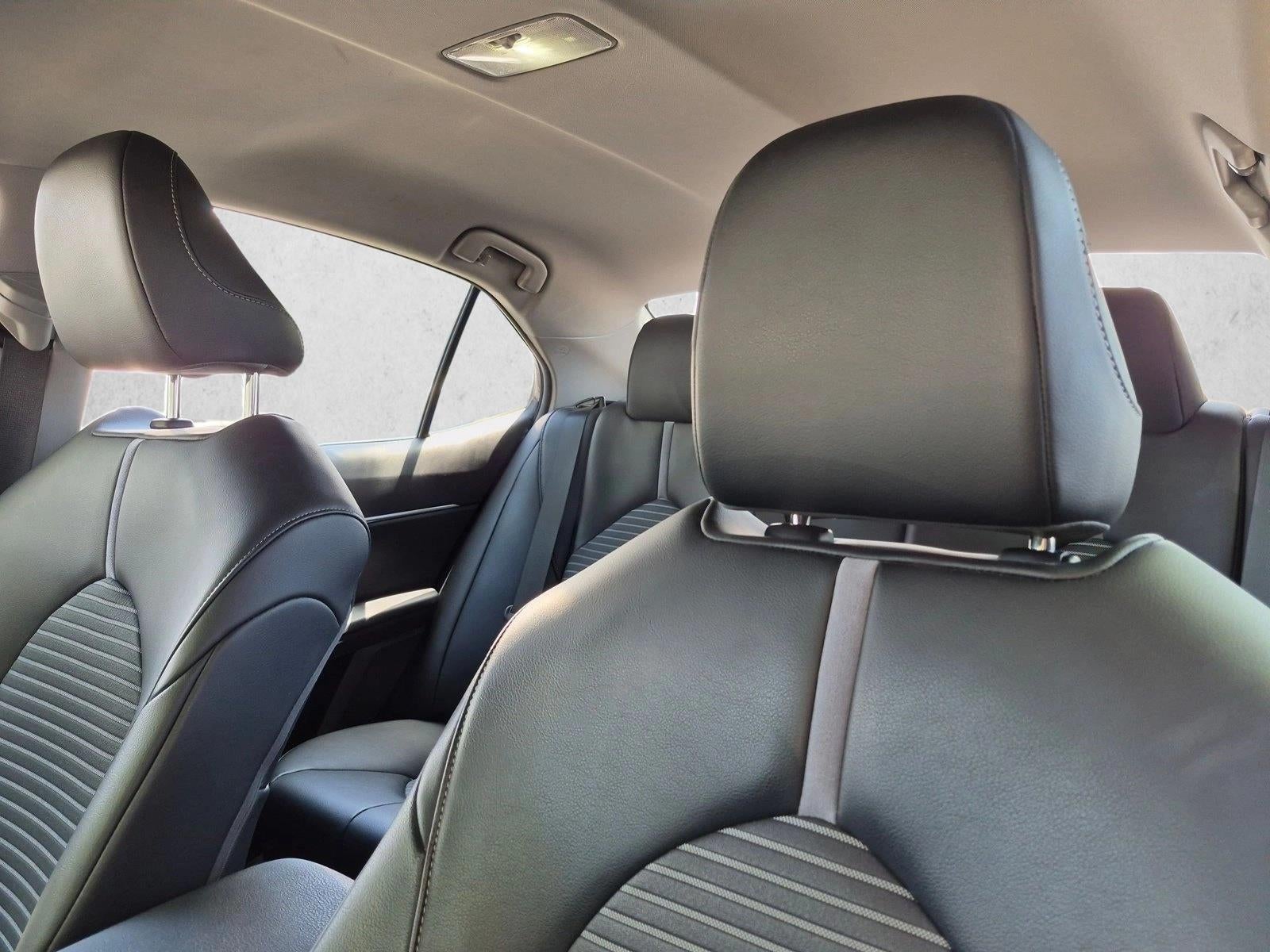 2021 Toyota Camry SE Auto (SE)