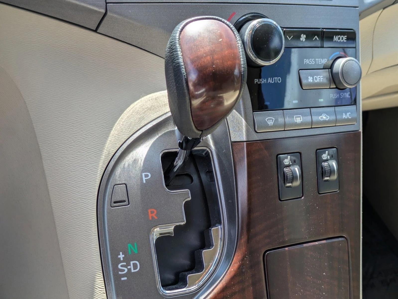 2010 Toyota Venza 4dr Wgn V6 FWD (Natl)