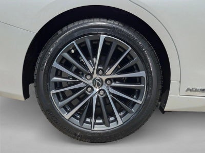 2022 Lexus ES 300h FWD