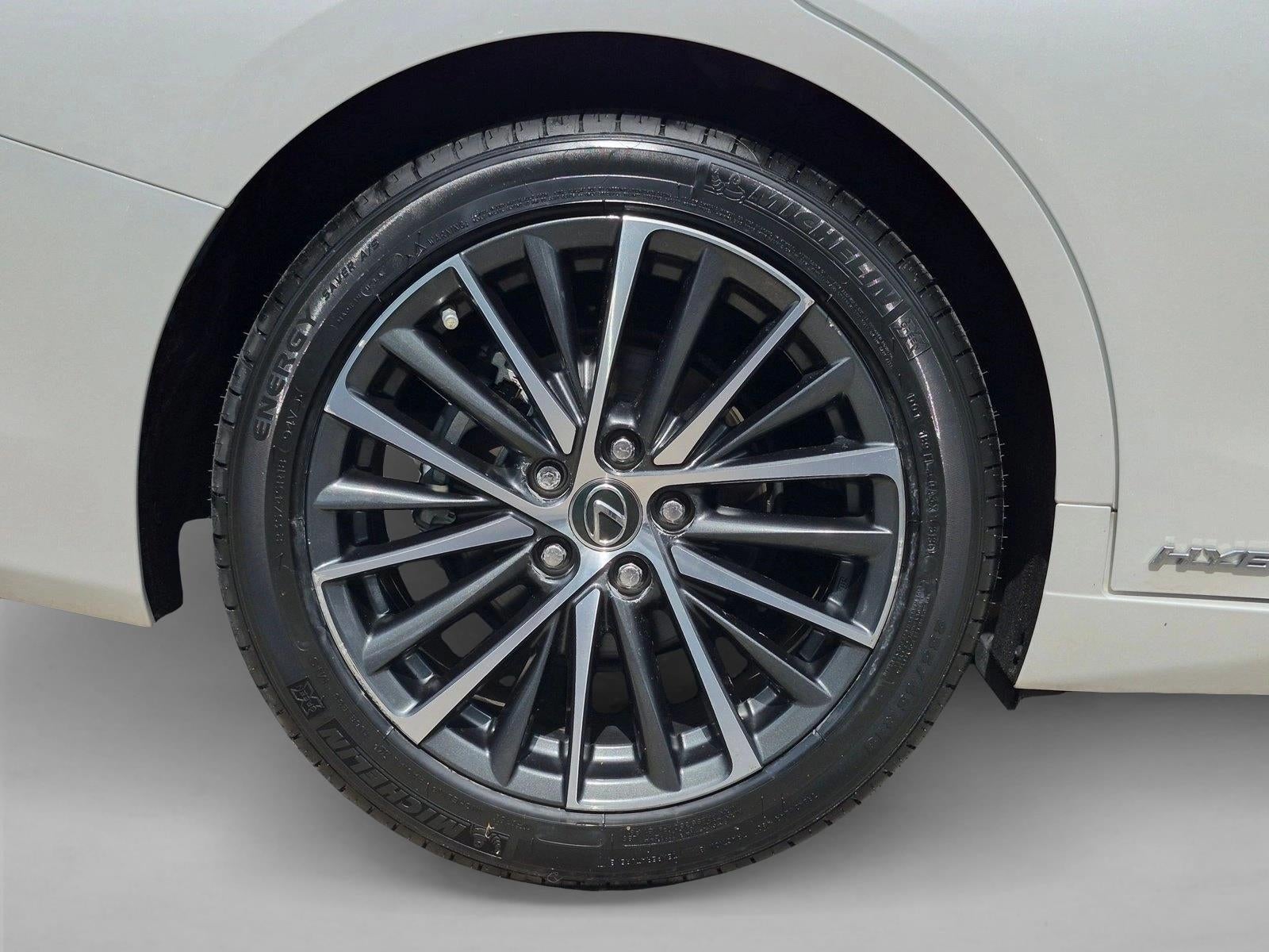 2022 Lexus ES 300h FWD