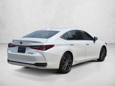 2022 Lexus ES 300h FWD