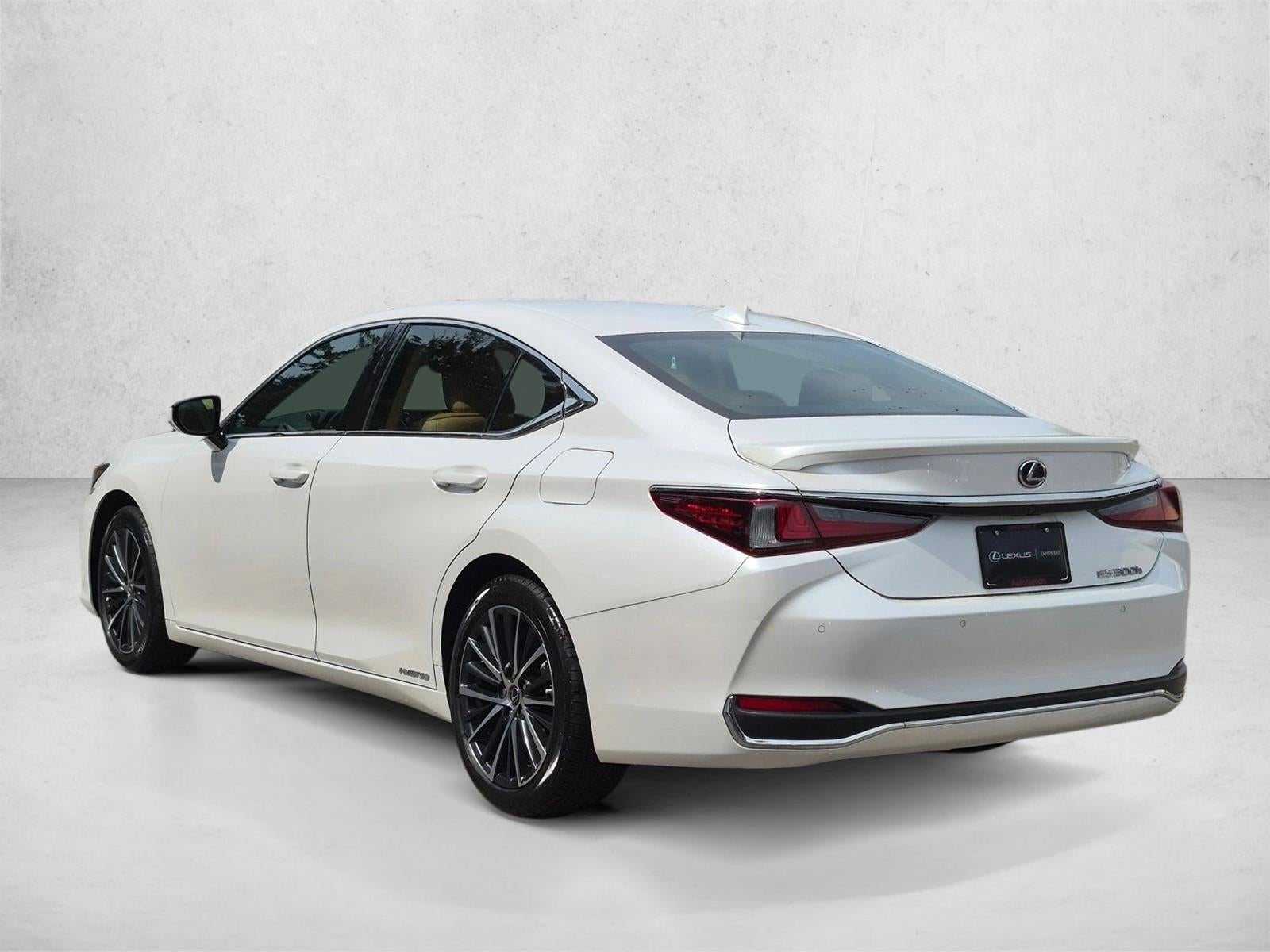 2022 Lexus ES 300h FWD