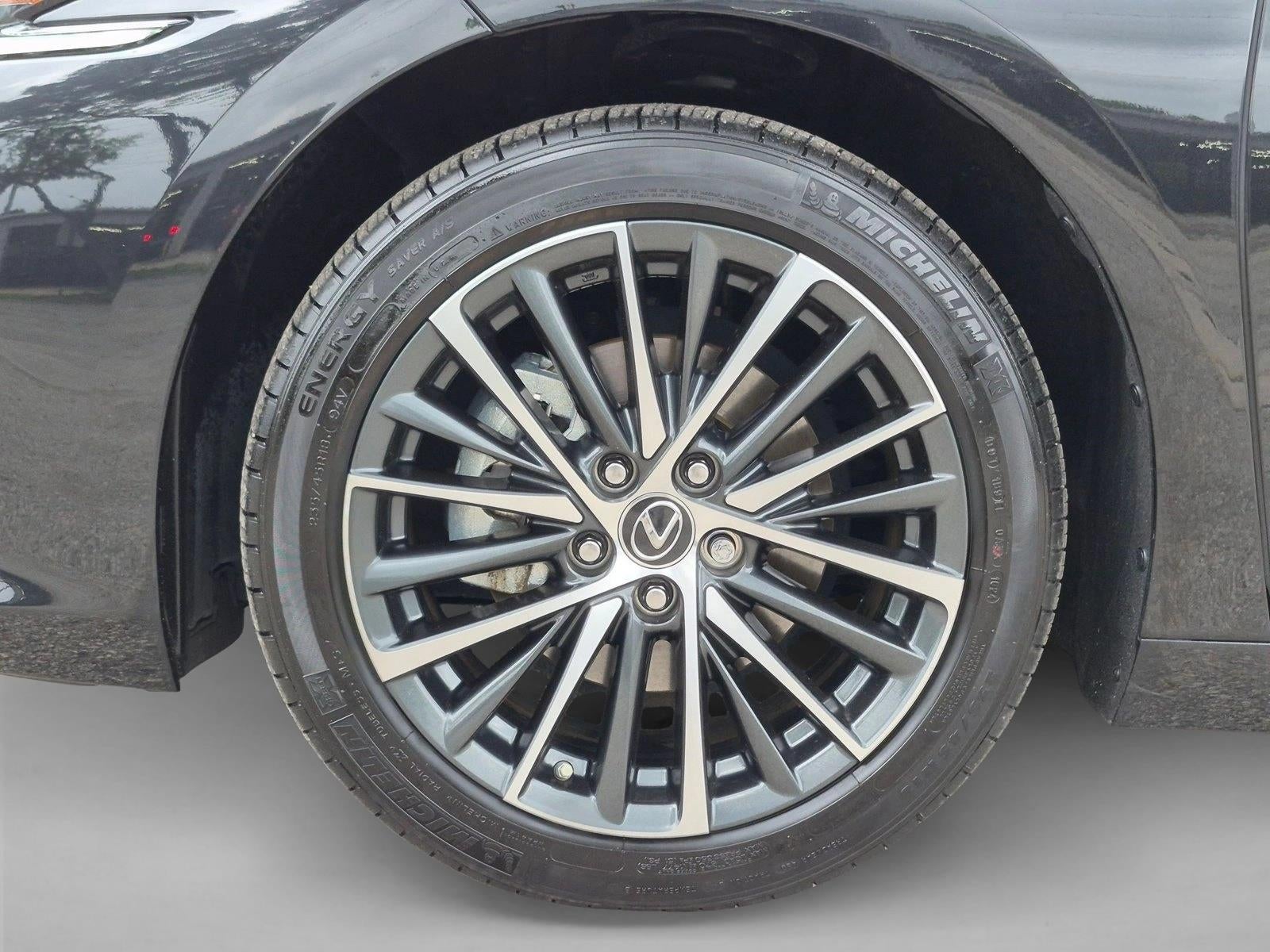 2024 Lexus ES 300h FWD
