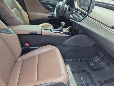 2025 Lexus ES 300h FWD