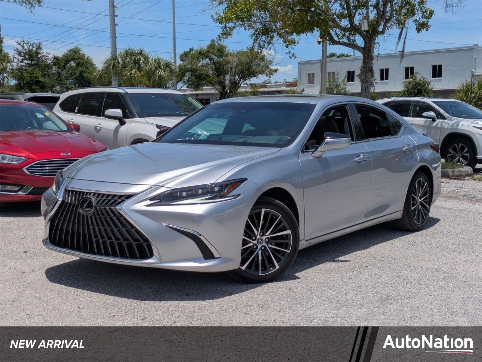 2024 Lexus ES 300h FWD