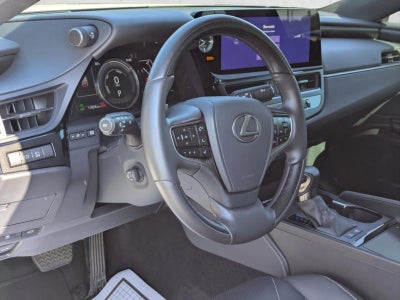 2025 Lexus ES 300h Luxury FWD