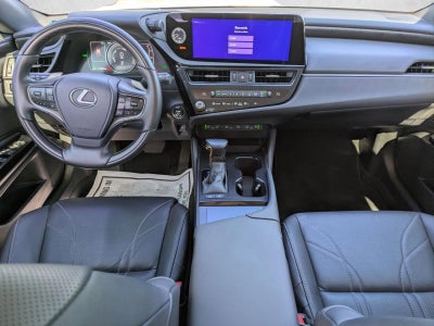 2025 Lexus ES 300h Luxury FWD