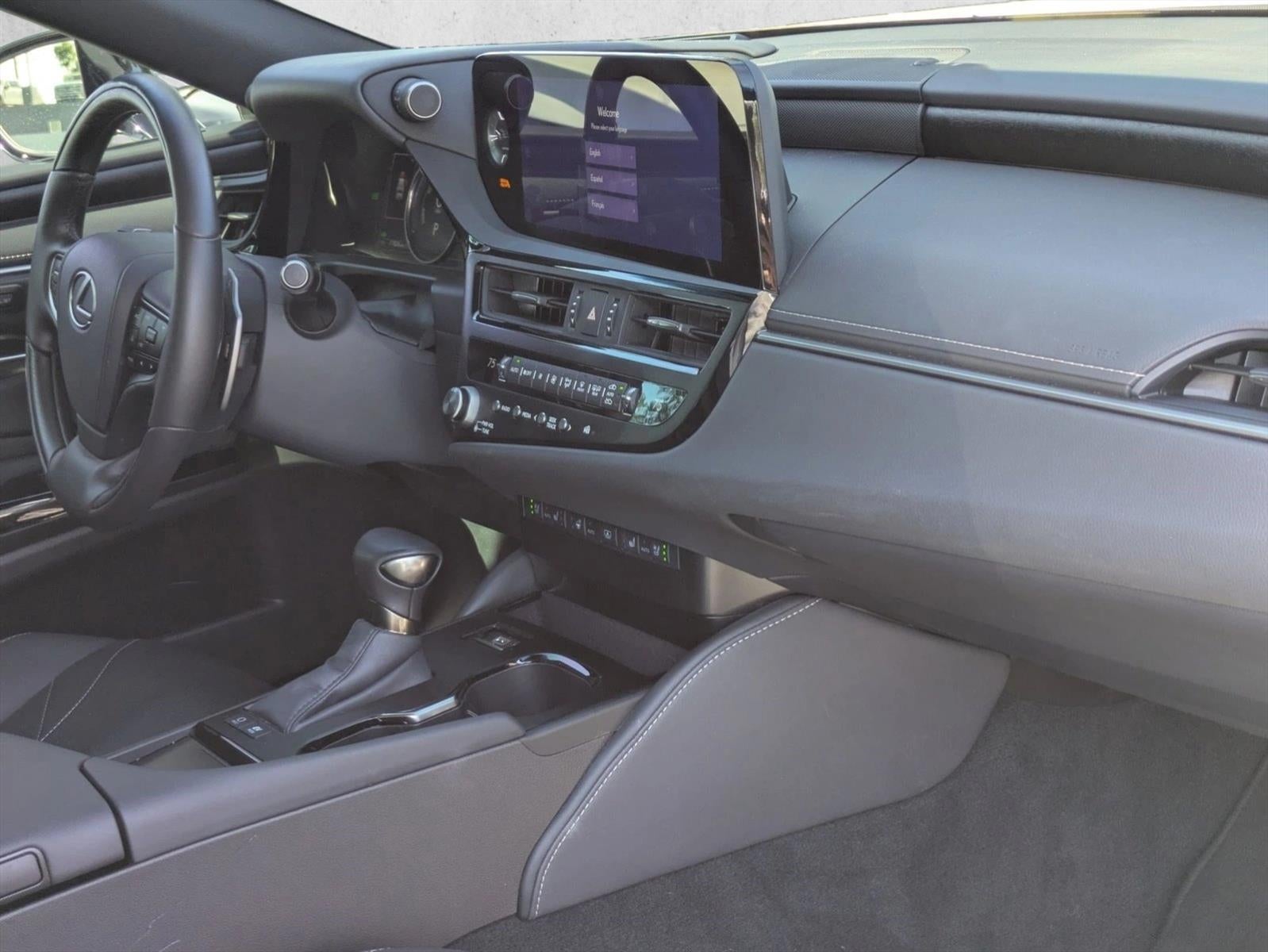2025 Lexus ES 300h Luxury FWD