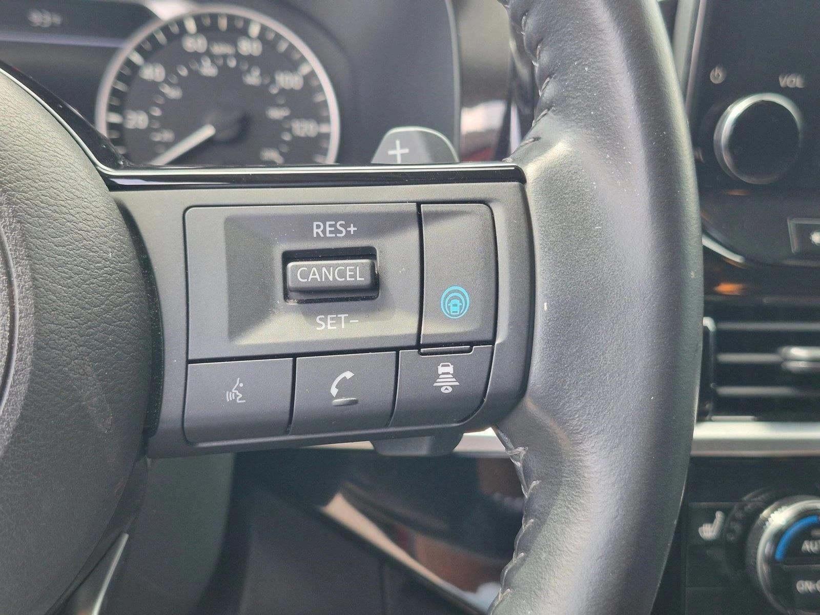 2022 Nissan Pathfinder SL 2WD
