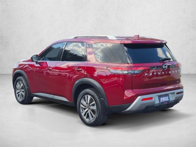 2022 Nissan Pathfinder SL 2WD