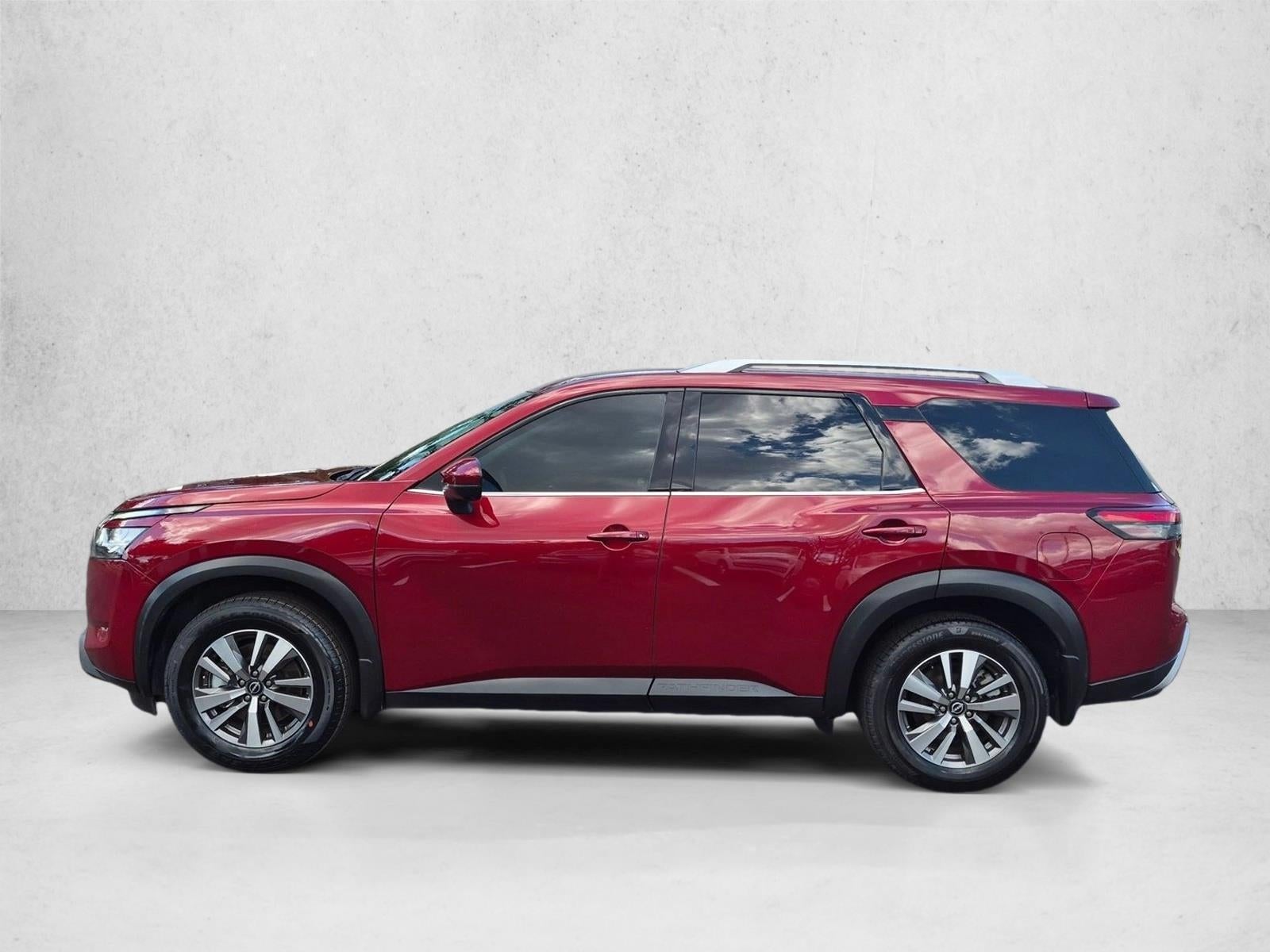 2022 Nissan Pathfinder SL 2WD