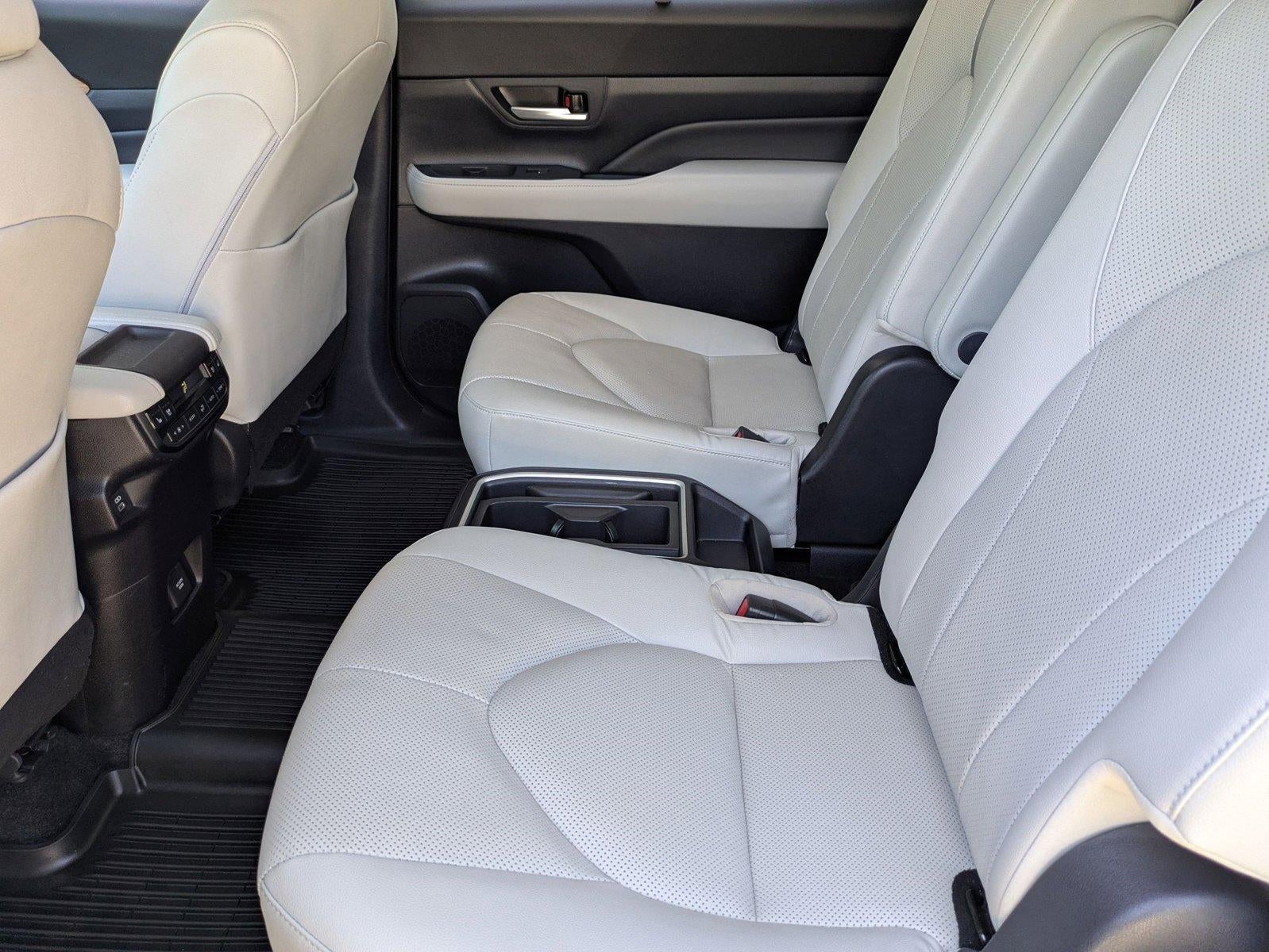 2025 Toyota Grand Highlander Platinum AWD (Natl)