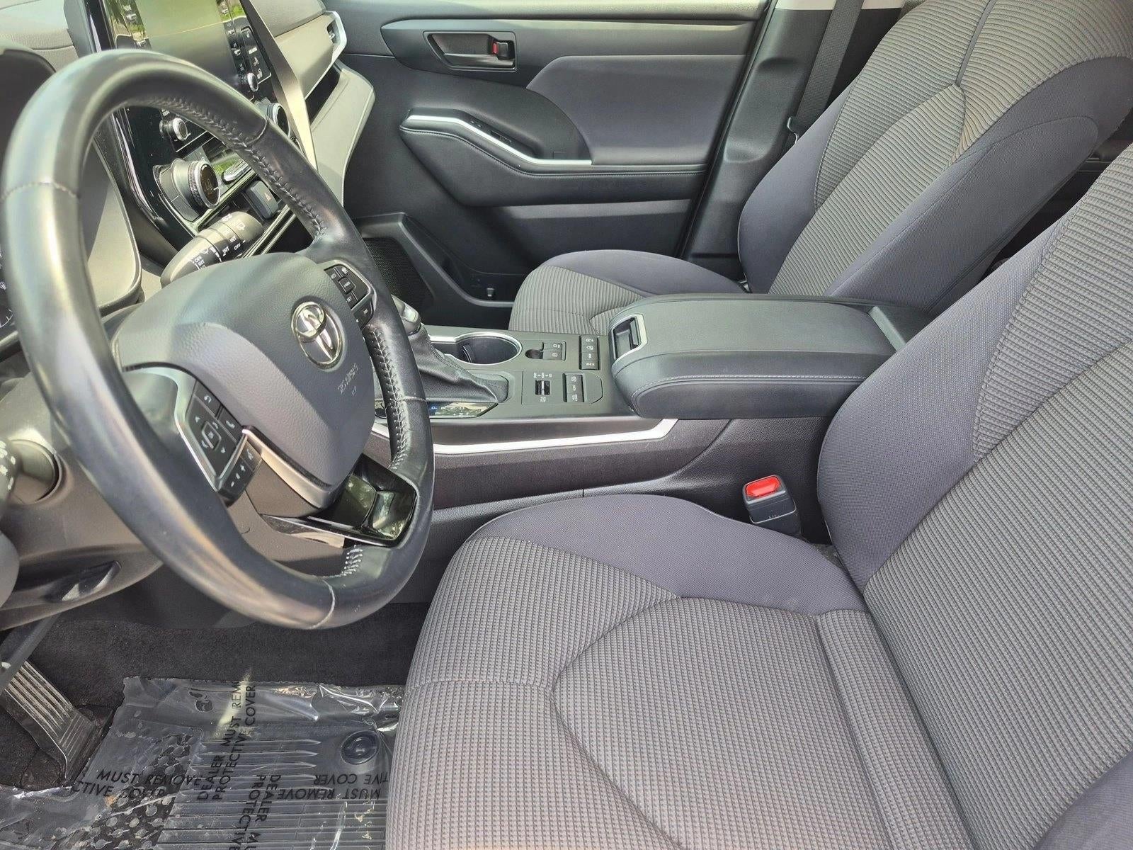 2021 Toyota Highlander LE AWD (Natl)