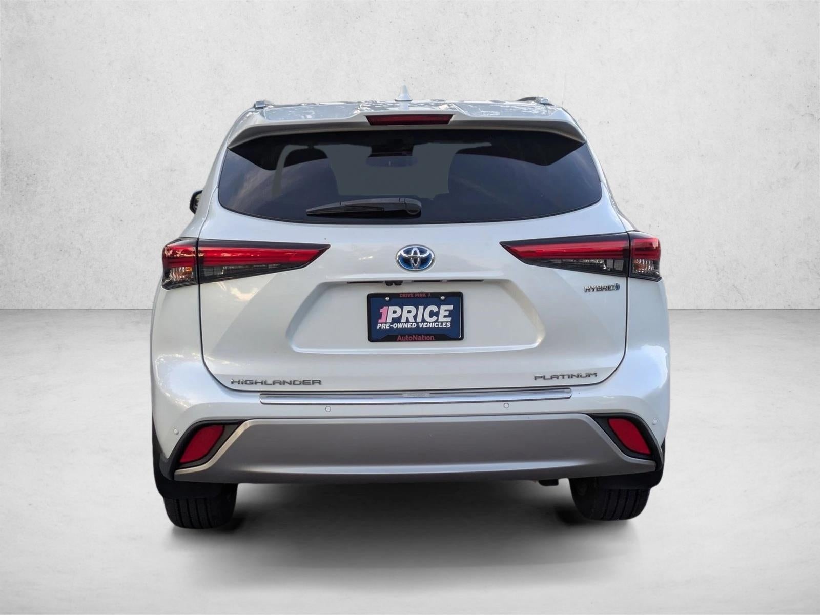2022 Toyota Highlander Hybrid Platinum AWD (Natl)