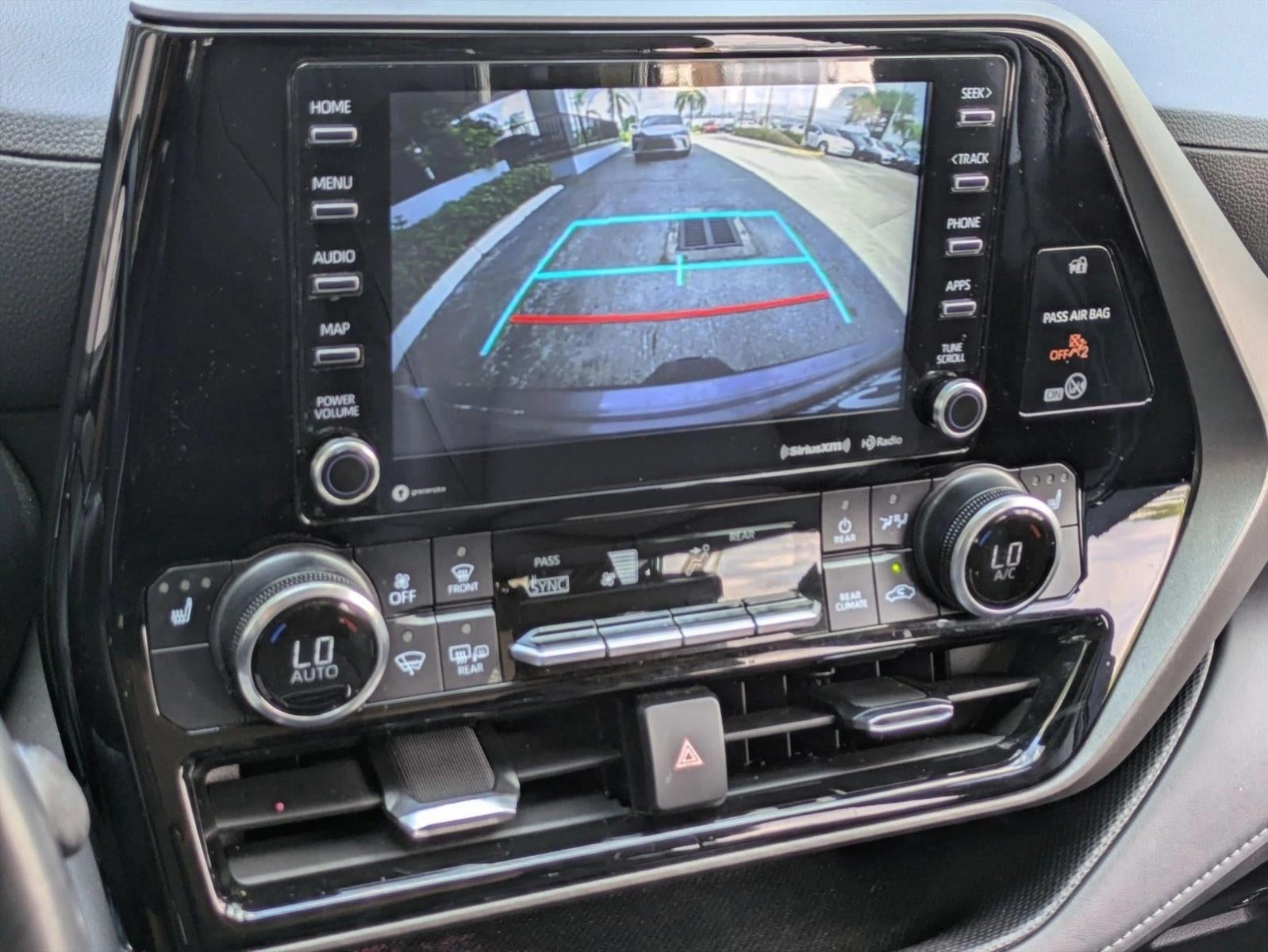 2022 Toyota Highlander Hybrid XLE FWD (Natl)