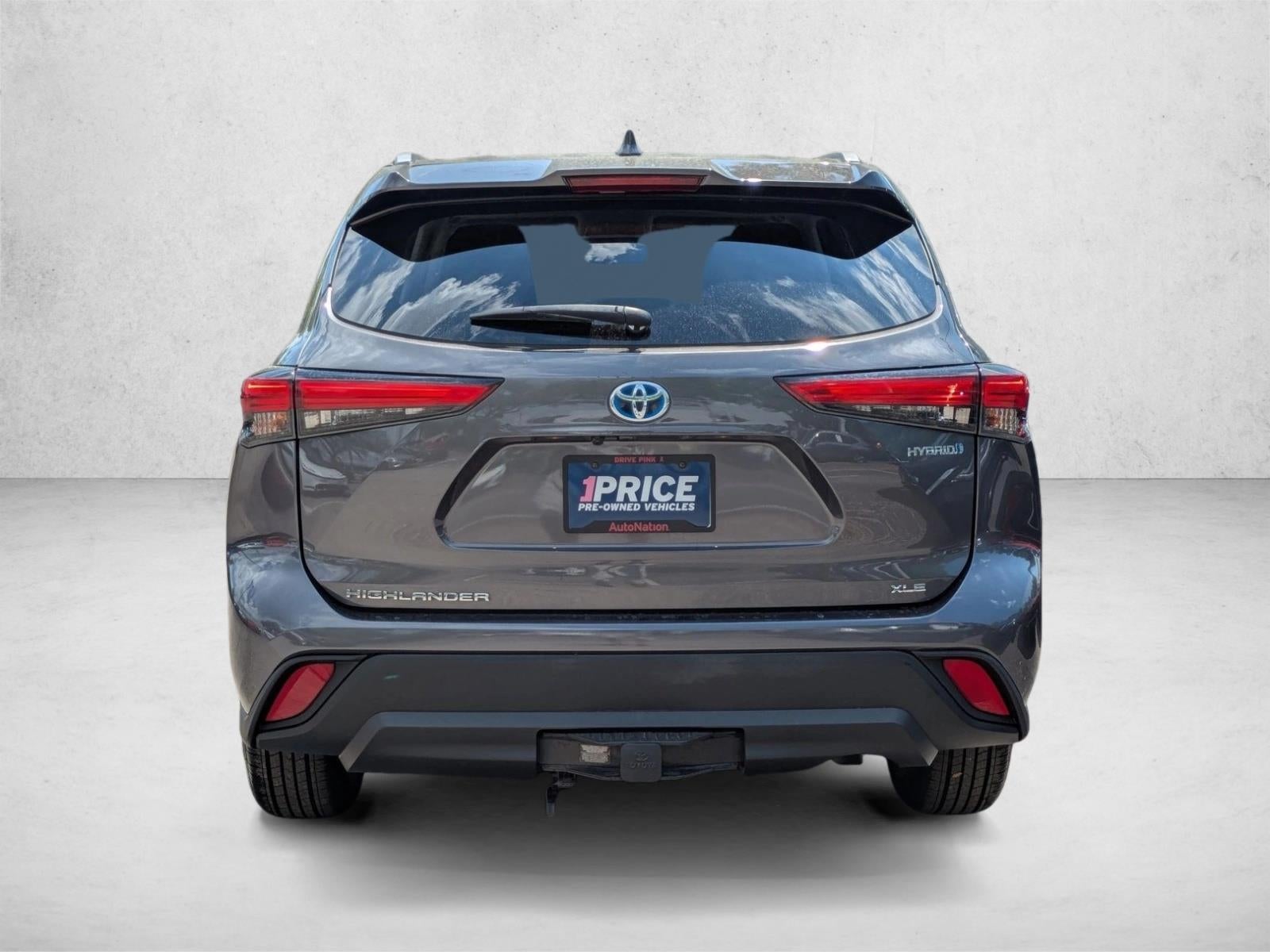 2022 Toyota Highlander Hybrid XLE FWD (Natl)