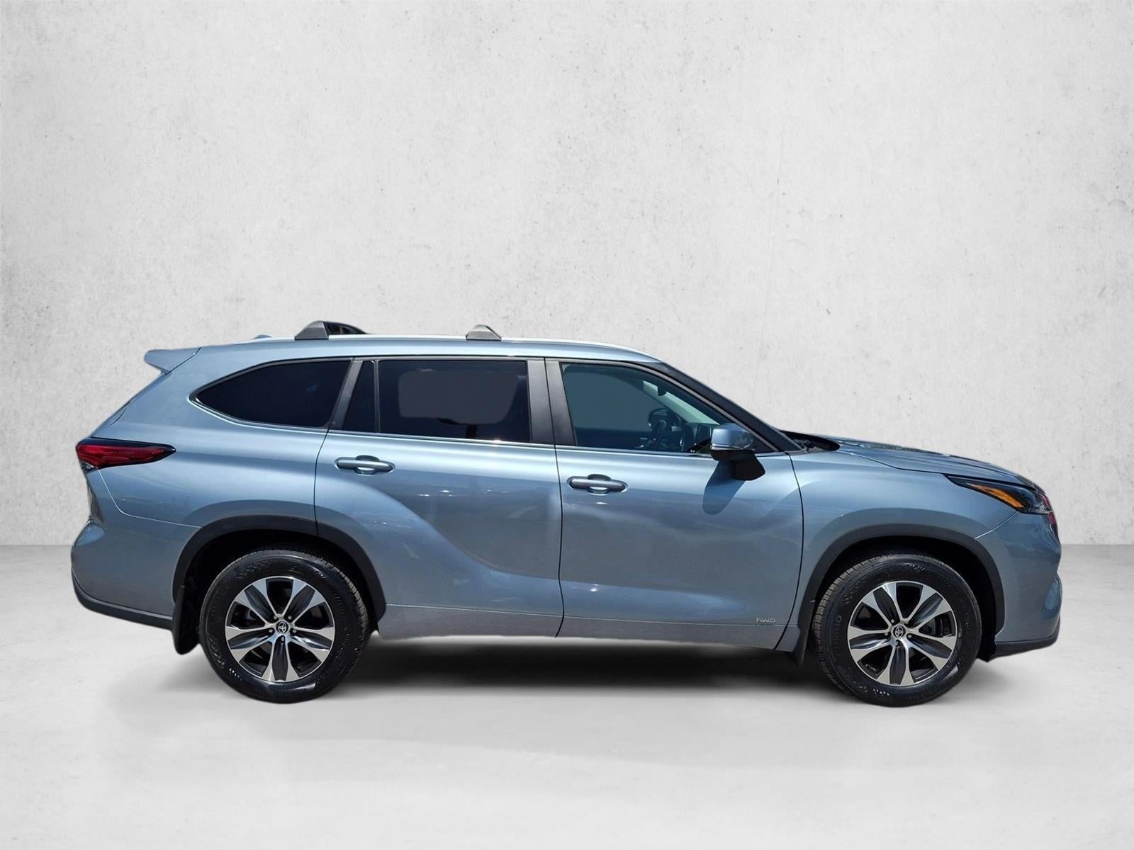 2023 Toyota Highlander Hybrid XLE AWD (Natl)