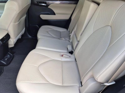 2023 Toyota Highlander Limited FWD (GS)