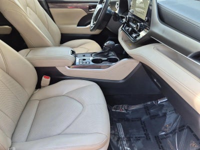 2023 Toyota Highlander Limited FWD (GS)