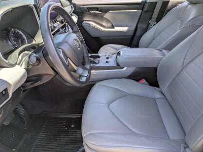 2024 Toyota Highlander XLE FWD (Natl)