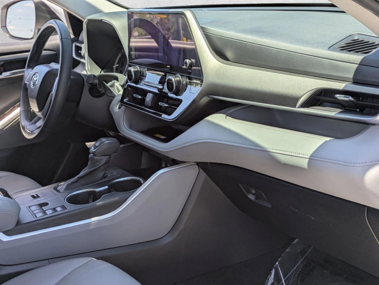 2024 Toyota Highlander XLE FWD (Natl)