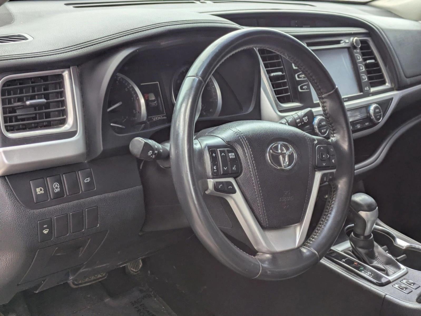 2017 Toyota Highlander SE V6 FWD (Natl)