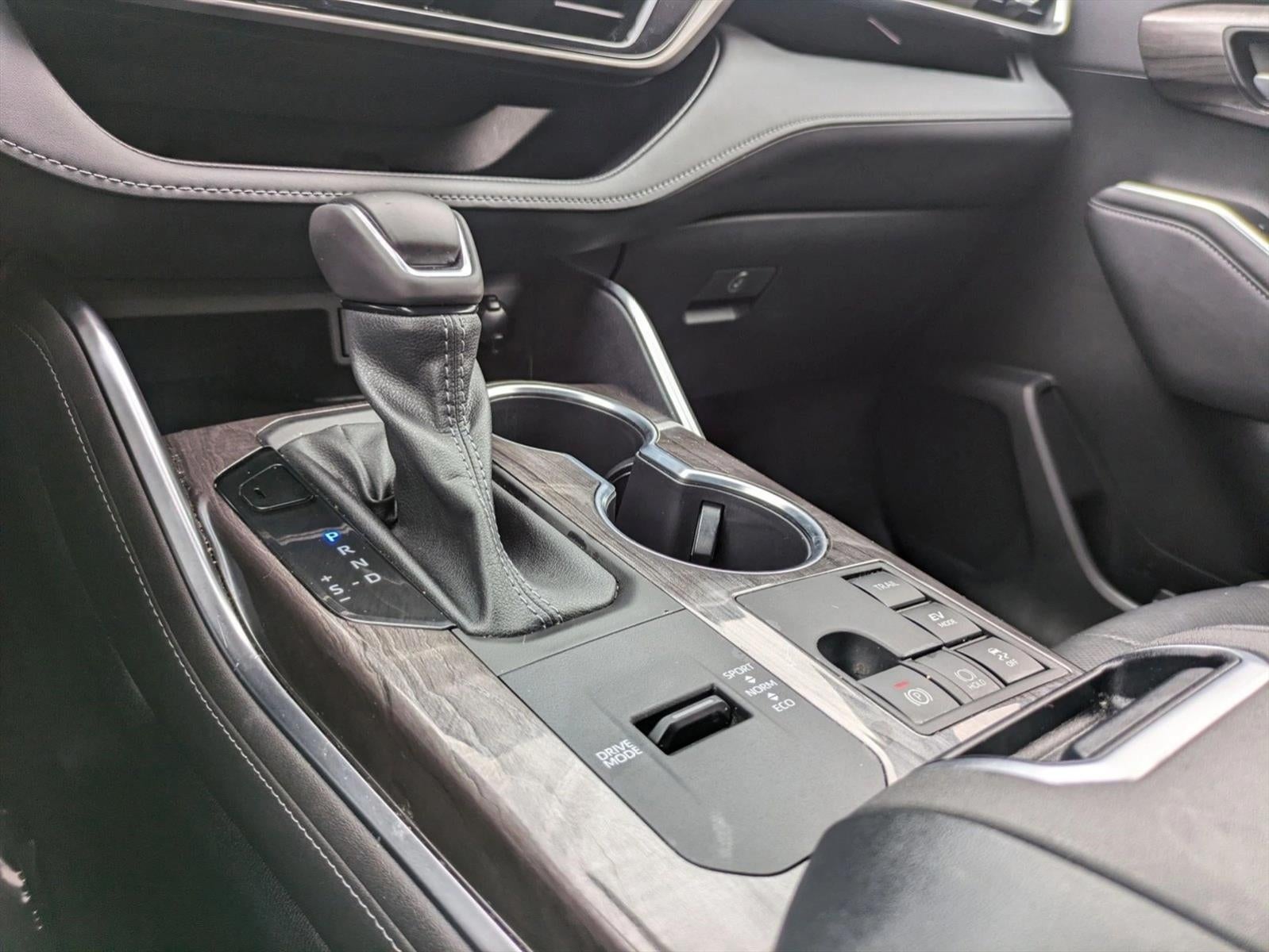 2023 Toyota Highlander Hybrid Limited AWD (Natl)