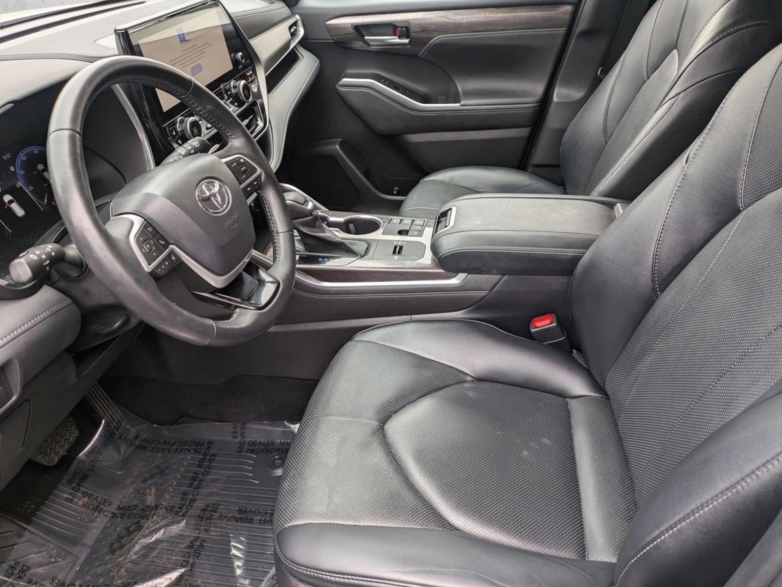 2023 Toyota Highlander Hybrid Limited AWD (Natl)