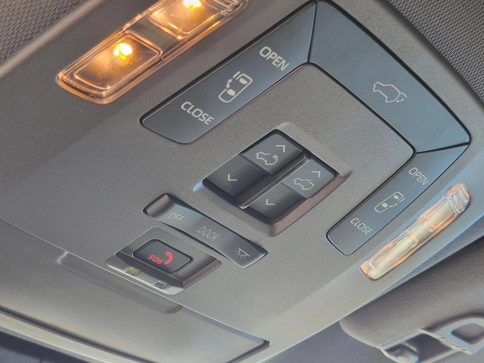 2023 Toyota Sienna XLE FWD 8-Passenger (Natl)